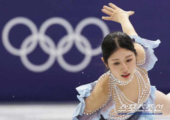 [밀라노 LIVE]'첫 올림픽→클린 연기' 이해인 '시즌 베스트' 70.07점 기록…신지아와 프리 프로그램 '동반 진출!'
