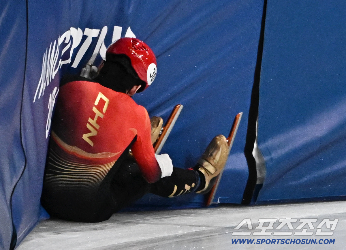 "한국으로 돌아가라"더니...'노골드' 中의 태세 전환, 500m 나선 …
