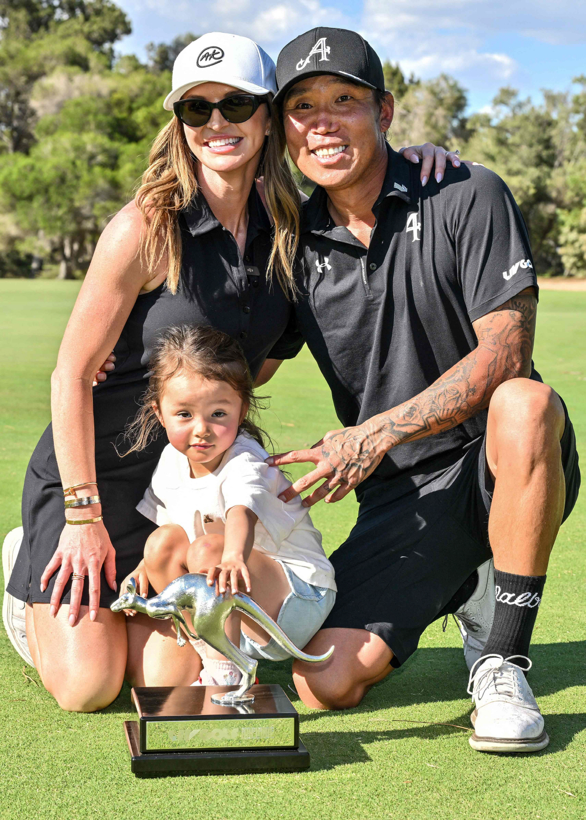 "역사상 가장 중요한 우승" 여운 긴 앤서니 김 포효, 위기의 LIV에 …
