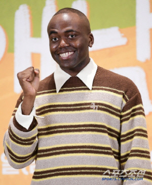 '2000년생' 조나단, 돈을 얼마나 번거야 