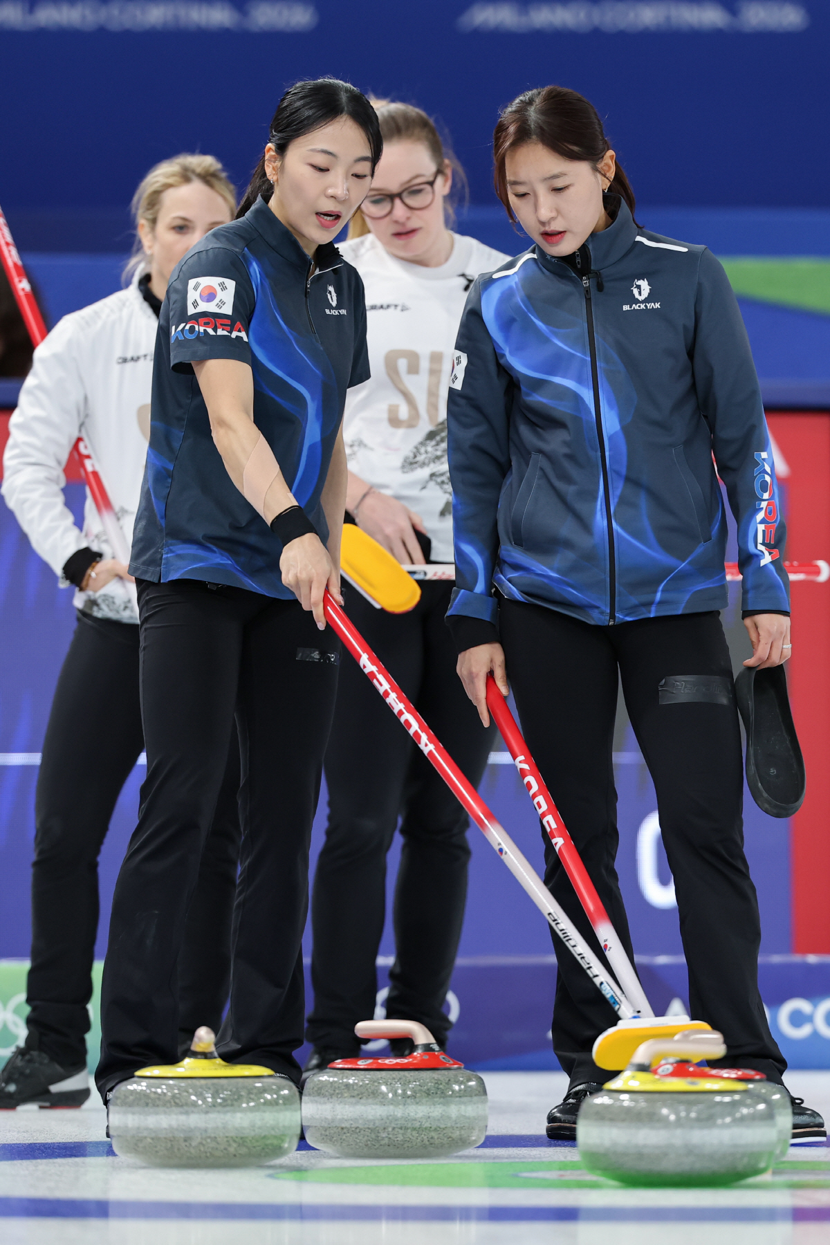 '도파민지' 김민지 "후공 이점 실패, 남은 2경기 다 이겨야" 스위스 …