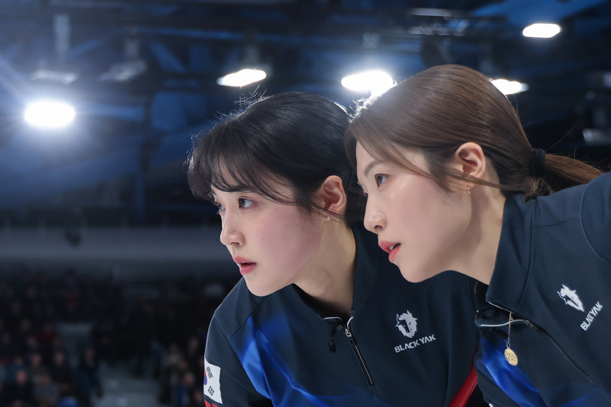 '도파민지' 김민지 "후공 이점 실패, 남은 2경기 다 이겨야" 스위스 …