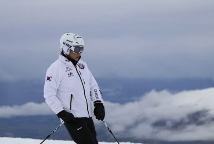 '키다리아저씨'신동빈 롯데 회장의 깜짝 선물→'천재보더' 최가온 감동 인…