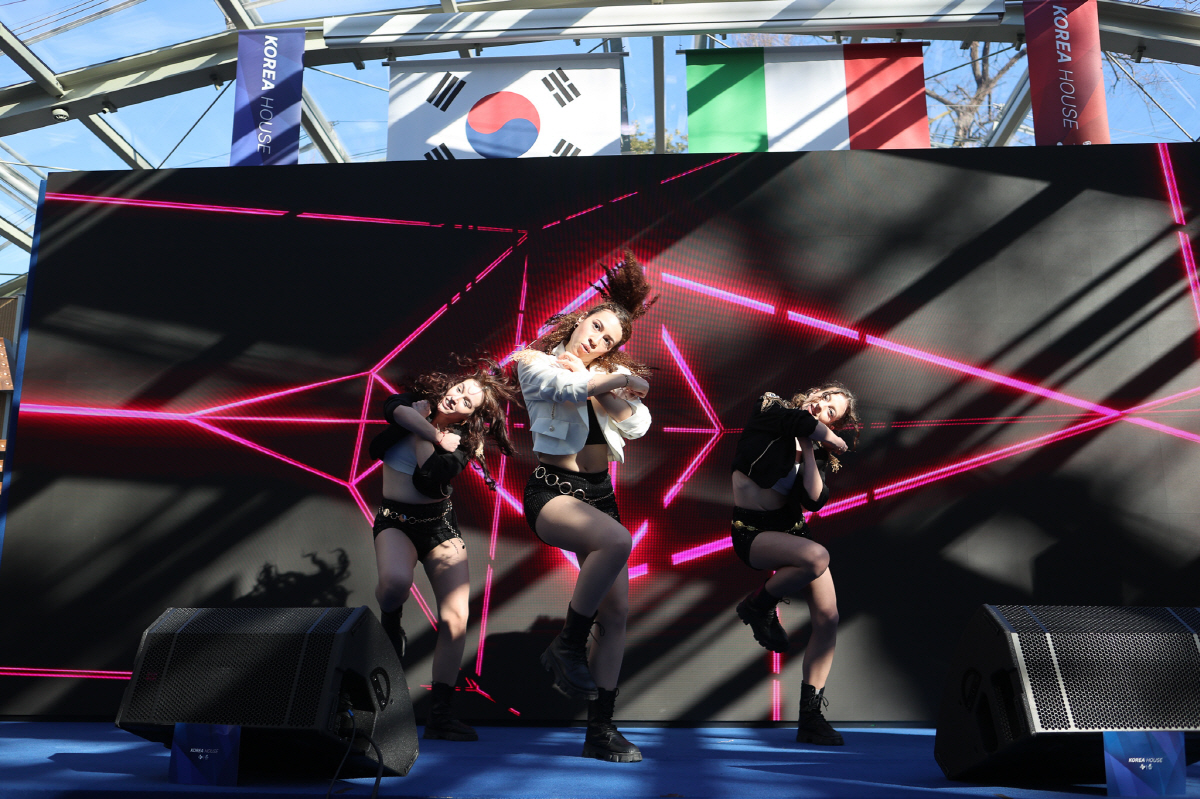 '큰손' 노희영 코리아하우스 단장 "韓명절 설 문화, 세계인과 나눌 수 …