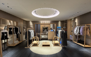 '우아한 한국적 럭셔리' 통했다…신세계면세점 명동점 입점 '김해김', 매출 가파른 상승세