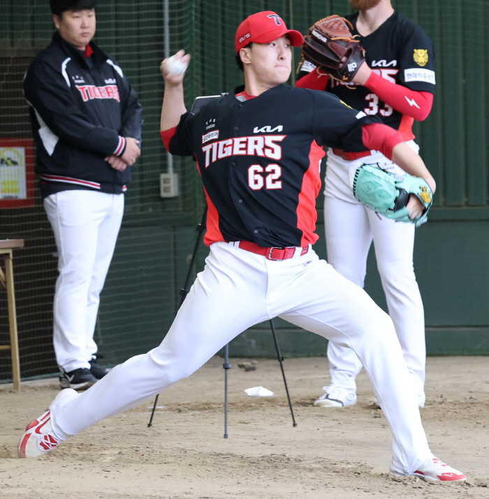 선동열 뛰어넘고도 연봉 삭감 철퇴, 인정하고 진화한다…"무조건 잘해야죠, 욕 많이 먹었거든요"