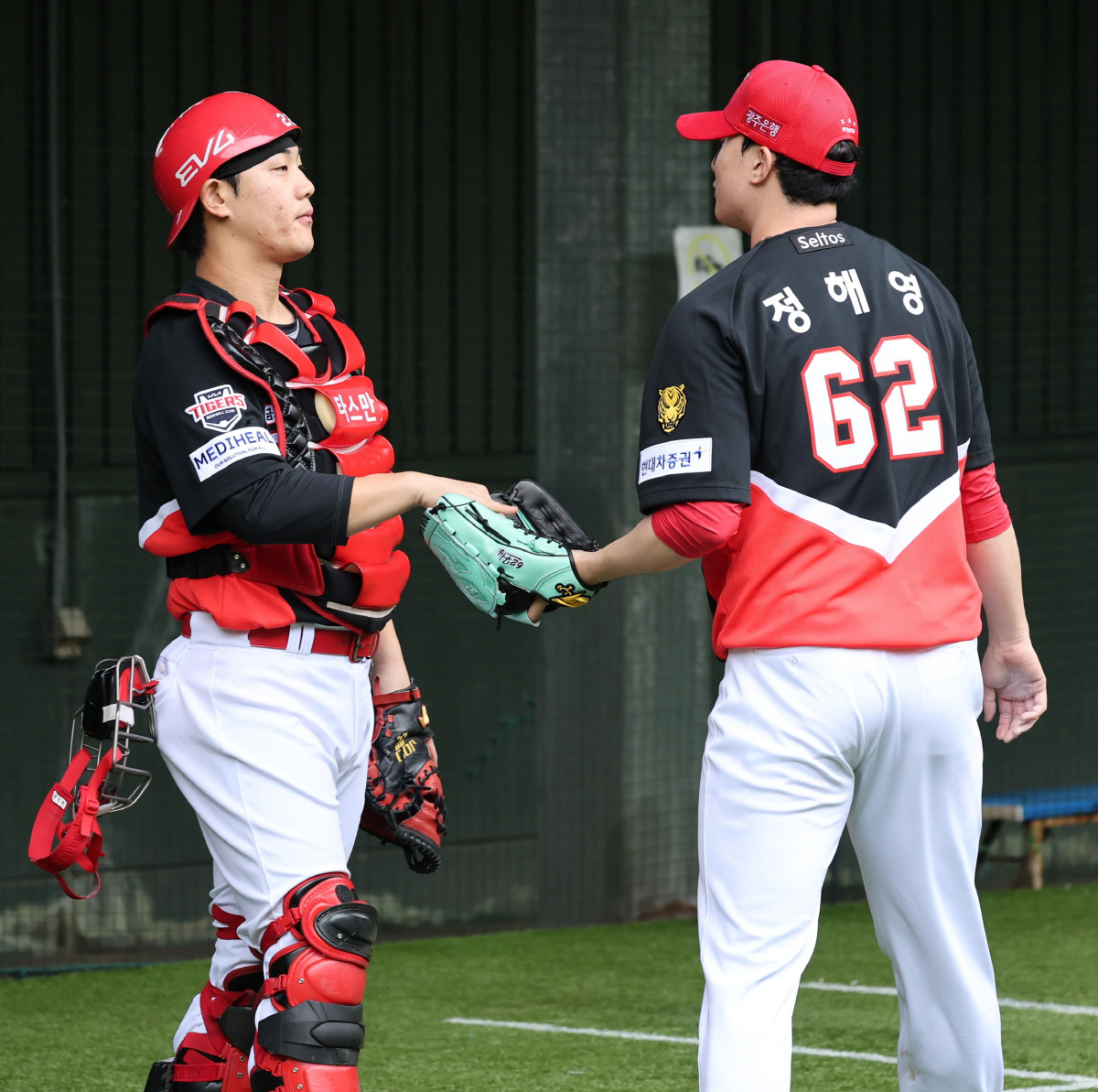 선동열 뛰어넘고도 연봉 삭감 철퇴, 인정하고 진화한다…"무조건 잘해야죠,…