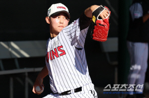 '1군 살아남기' 달성한 157km 1라운드 신인 →올해 3가지 목표. 풀타임 우승 국가대표