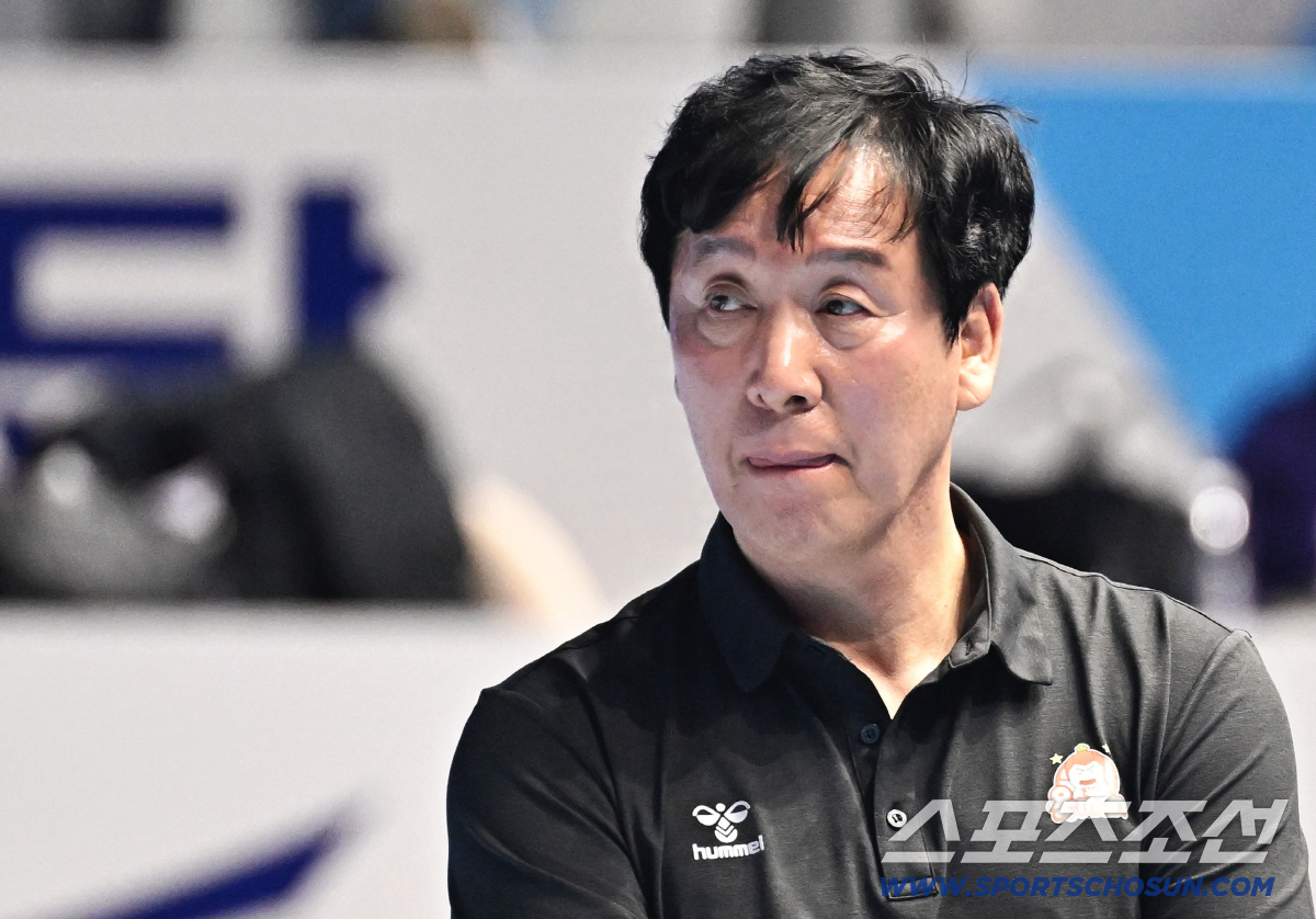 "소주 1병 같이 마셨다" 올해는 달랐던 에이스, 또 흔들린다…봄배구 위…