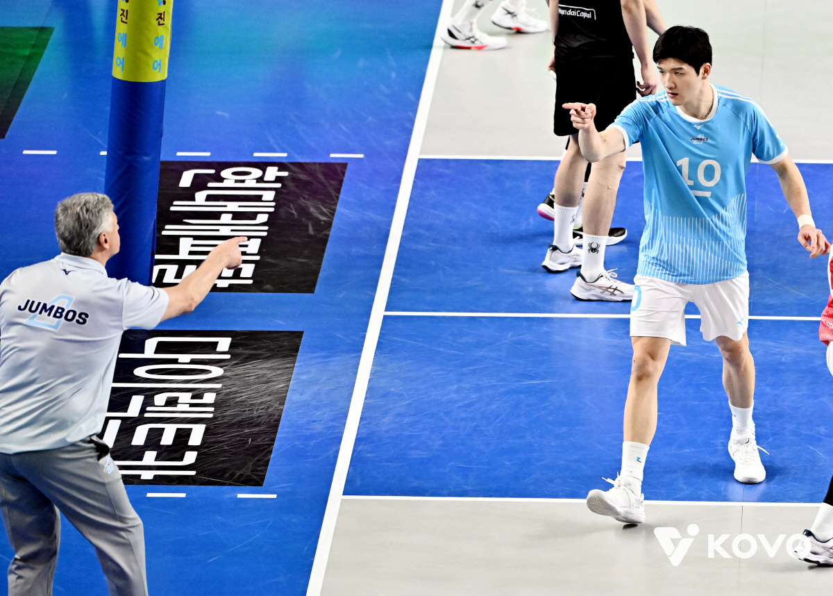 부상은 잊어라! "우린 정지석 있다"…멀어진 1위 추격? 돌아온 에이스에…