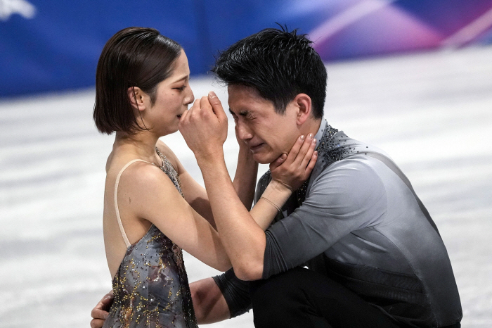 [밀라노 스토리]日 피겨 금메달 스타 '감동 실화' 