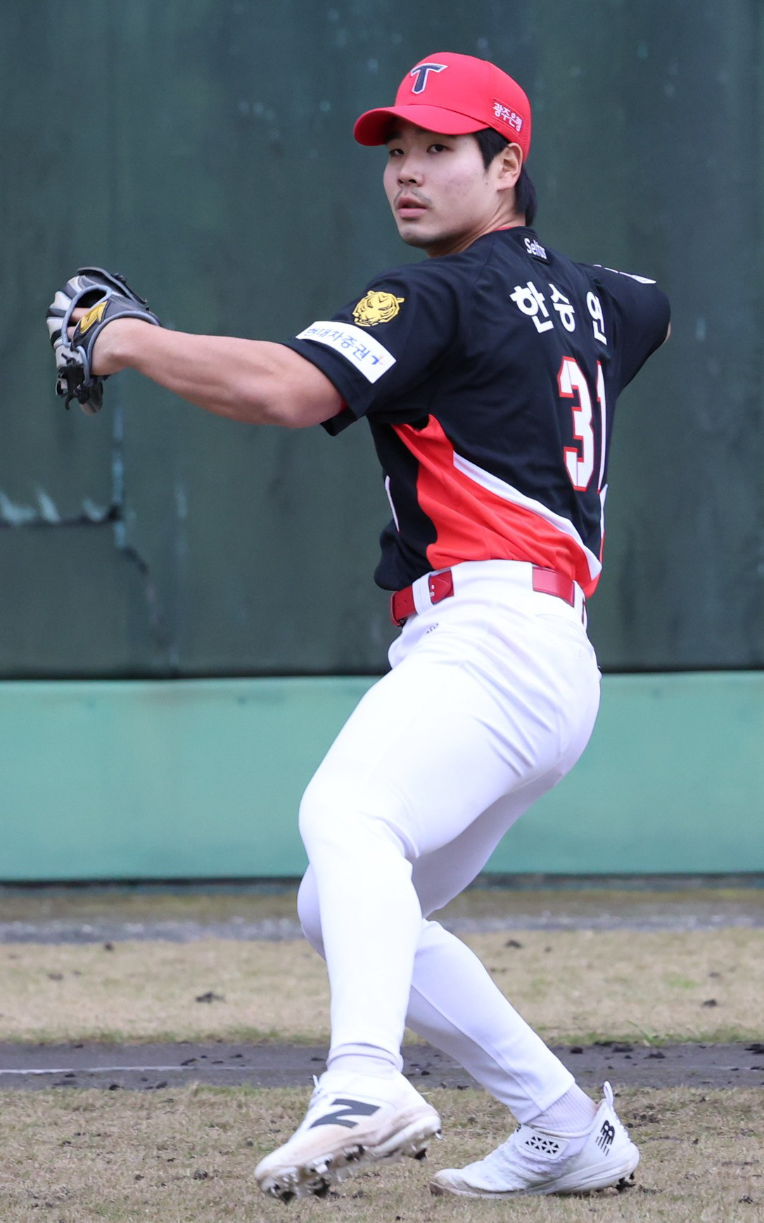 '파워 1등' KIA에 이런 거포가, 드디어 데뷔하나…"몸은 안현민, 경…