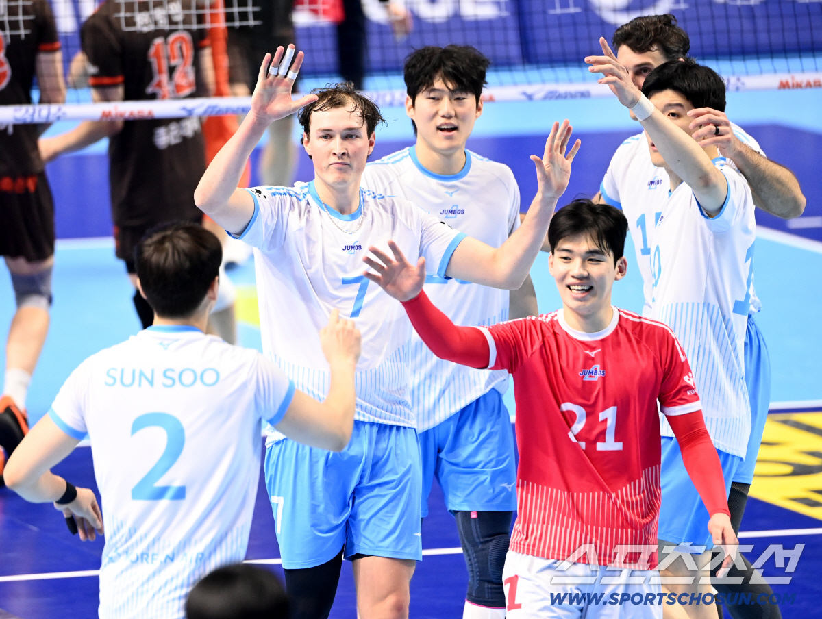 '미운오리' 그선수 맞아? → 알고보니 비밀무기…'이든 인생경기' 대한항…