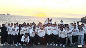 일본인도 열외 없다! → 설날 일출 보러 새벽 6시 출발. 