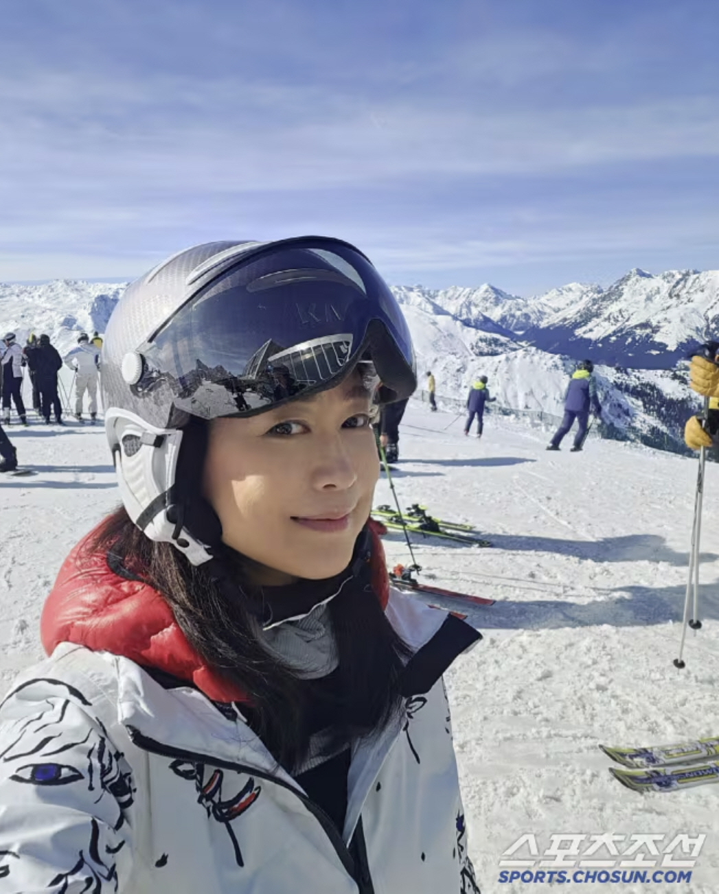 "최가온 金에 눈물 뚝뚝" '스키여제' 울보 총장님이 설날 선수단에 공수…