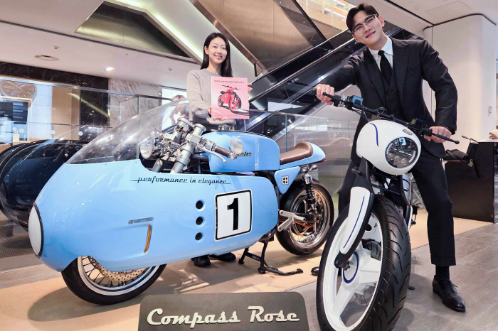 갤러리아백화점 서울 명품관, 럭셔리 전기바이크 '컴파스로즈' 팝업 진행