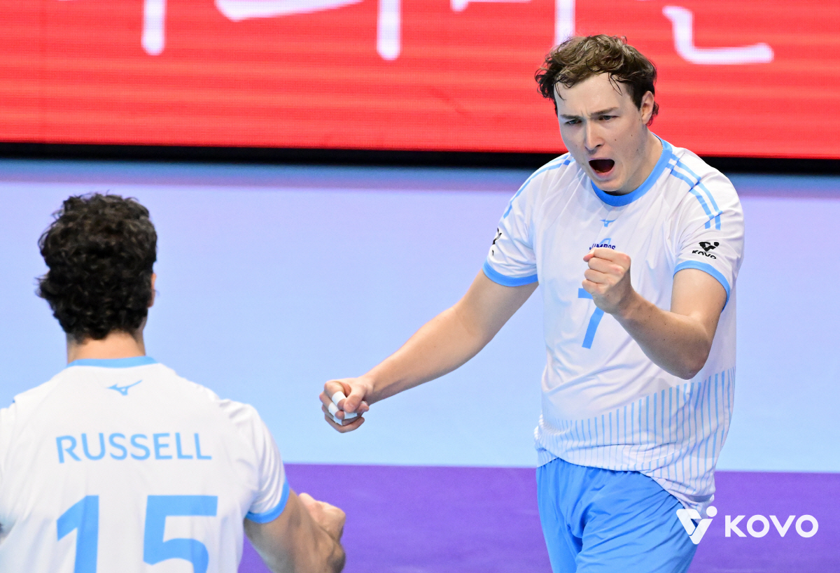 "시작 10분전에 알았다" 감독도, 스스로도 놀란 깜짝 출격 → 오늘의 …