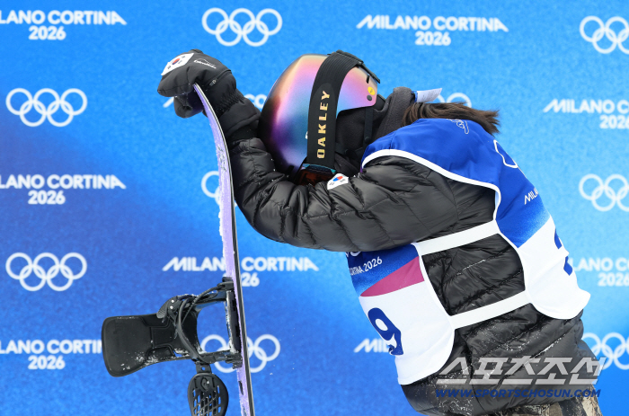 "괜찮아, 잘했어" '빅에어 동메달리스트' 유승은, 생애 첫 올림픽 마무리...슬로프스타일 결선서 '최하위'