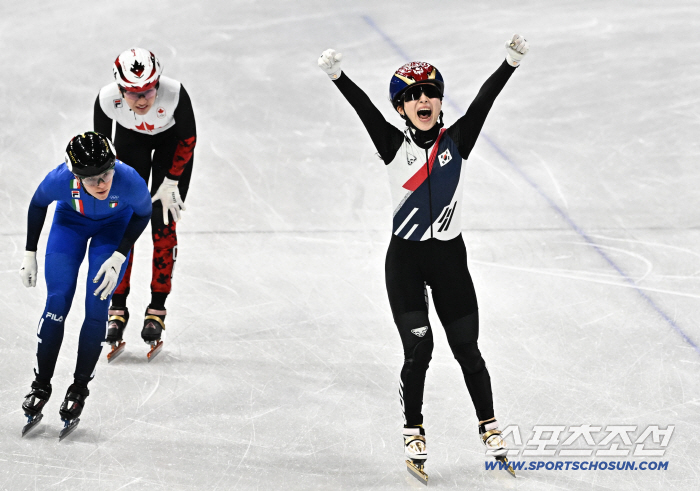 '스타 탄생!' 아찔했던 충돌→개인전 메달→계주 마지막 추월까지...김길리, 아쉬움 딛고 일어난 기대주의 대활약[밀라노 현장]