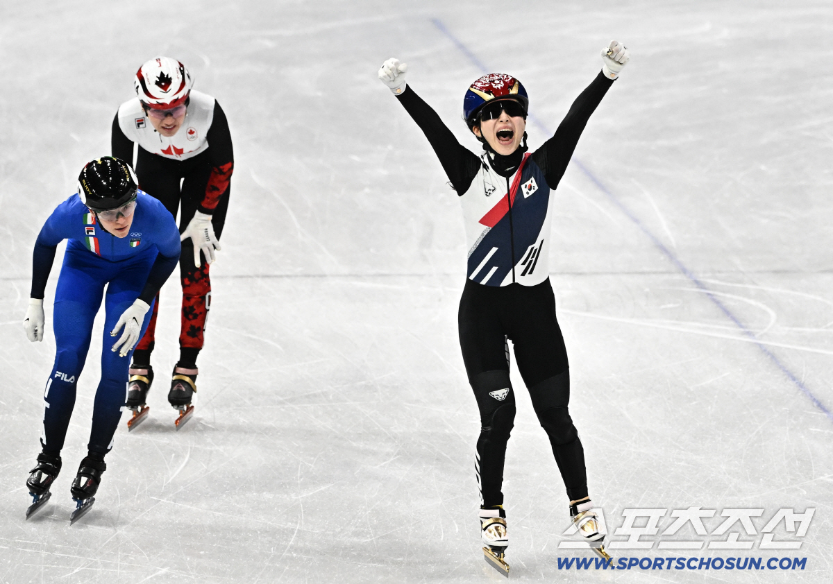 '스타 탄생!' 아찔했던 충돌→개인전 메달→계주 마지막 추월까지...김길…