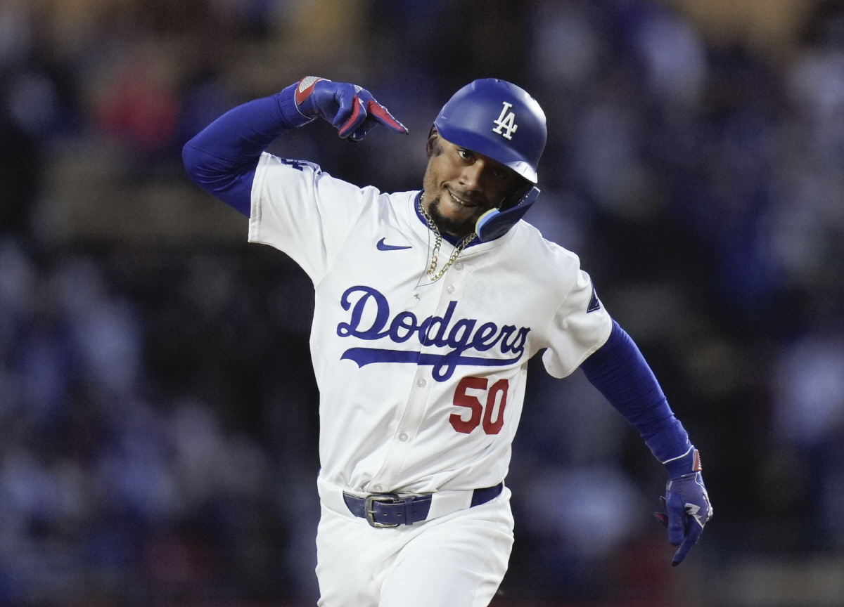 LAD 공포의 핵타선 2026 버전 대공개! '스위스 군용칼'로 변신하는…