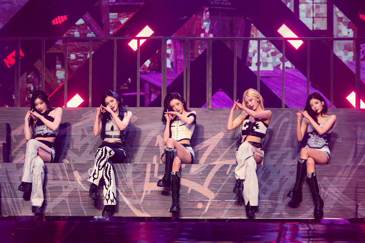 있지, 콘서트에 취약계층 아동·청소년 초대…'선한 영향력' 나눴다