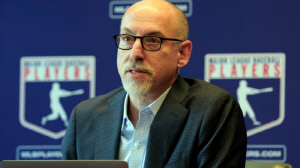 '부적절 처신' 회장 사임 파문 MLBPA, 대행 체제 전환 