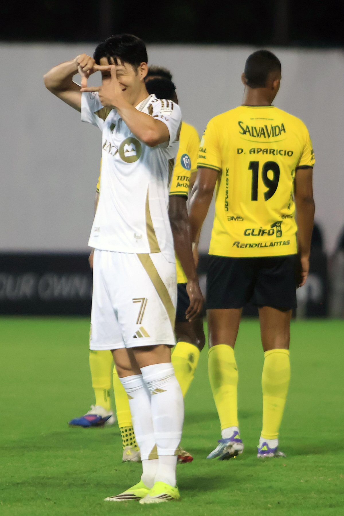 이렇게 친절한 한국인 월클 없습니다, "온두라스에 기억될 손흥민"...S…