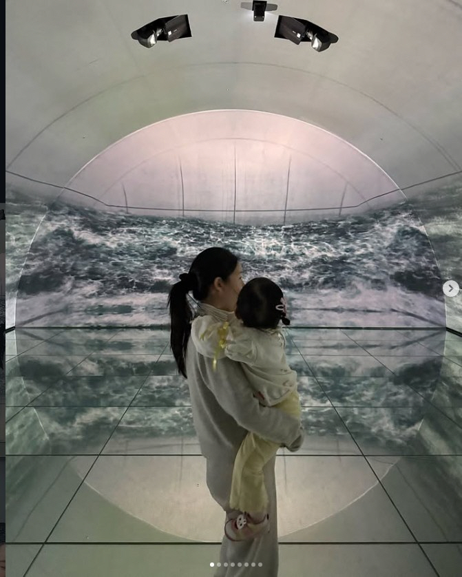 이승기♥이다인 딸, 벌써 이만큼 컸나…앙증맞은 한복 맵씨