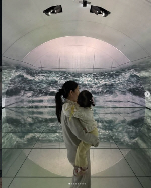 이승기♥이다인 딸, 벌써 이만큼 컸나…앙증맞은 한복 맵씨 