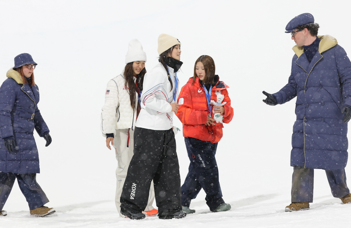 "어떻게 저 몸으로 금메달을" 최가온, 직접 밝혔다→3군데 골절…'천재소…