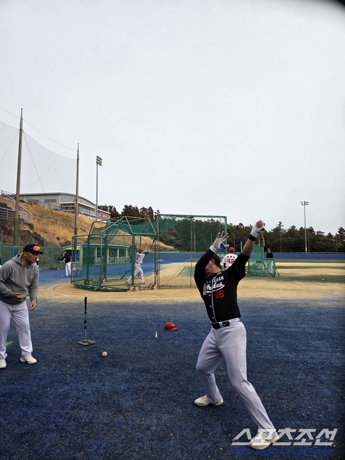 울산 벤치 구석에 'LG 가방이 덩그러니'.. LG 방출 → 울산 초대 …