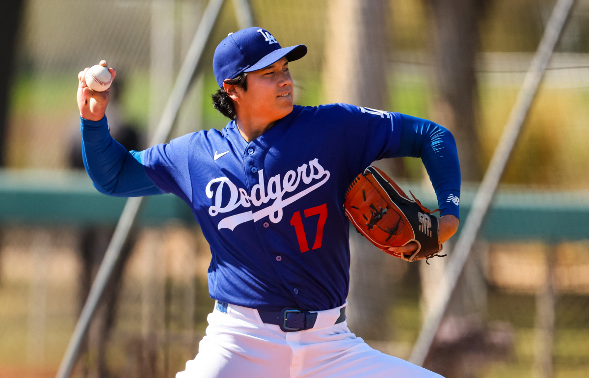 오타니, LAD 시범경기 개막전 3년만에 첫 출격...3년 연속 홈런포 …