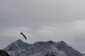 또 리비뇨 폭설입니다...이승훈-문희성 출전, 프리스타일 스키 하프파이프, 기상 문제로 20일로 연기[밀라노 현장]