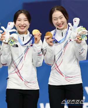 믿음, 노력 그리고 의기투합...韓 쇼트트랙 'NO 금메달' 수모는 없었다, 함께 만들어낸 8년 만의 성과[밀라노 현장]