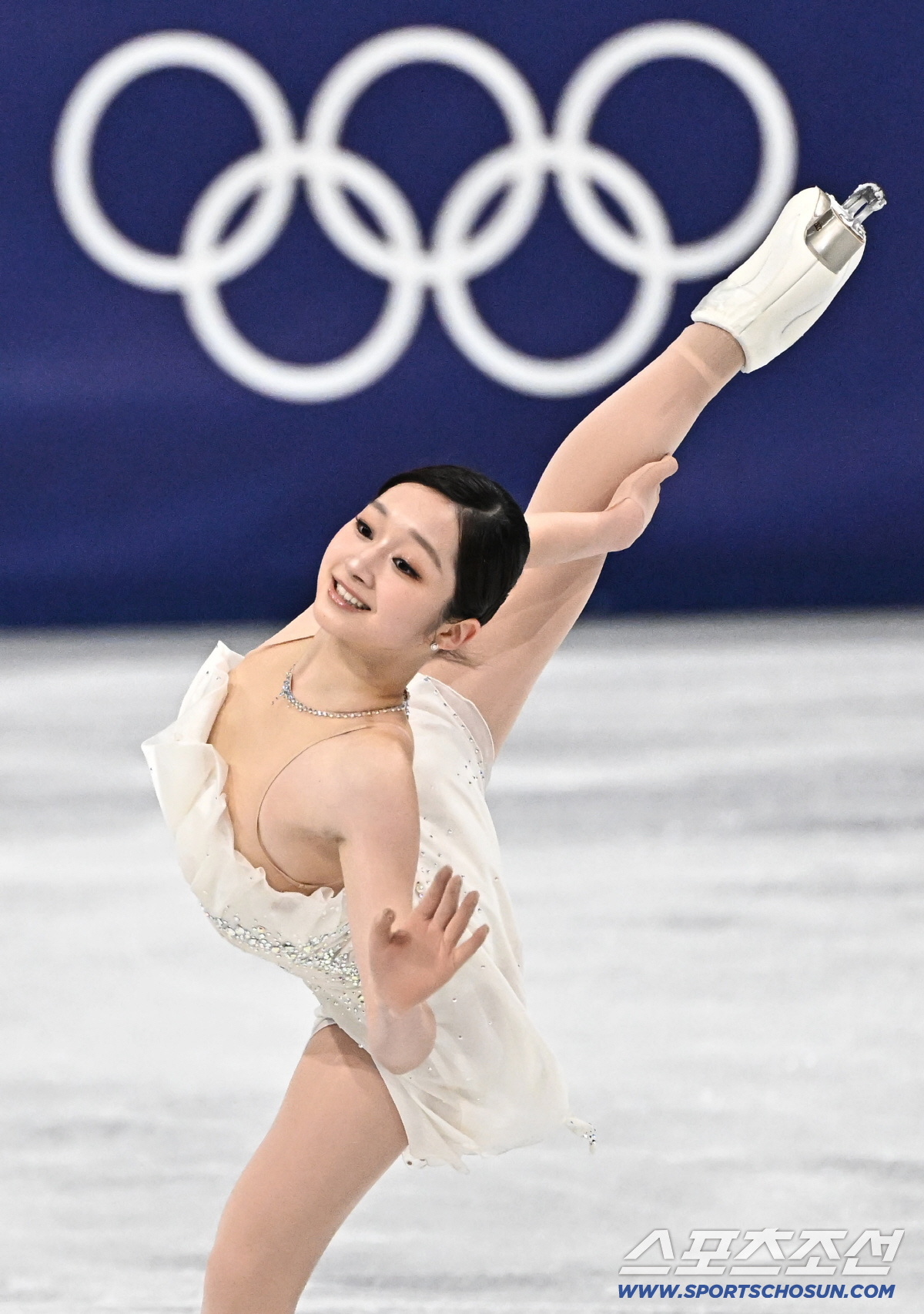 "김연아 떠올리게 하는 스케이팅"→"예쁘고 아름답다" 日 반응 폭발…韓 …