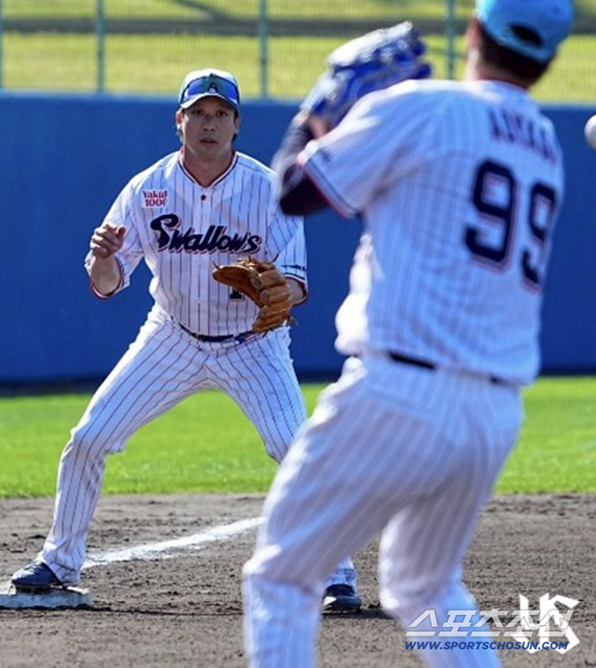 내야 곳곳에 소금 뿌린 꼴찌팀 감독, 1지명 신인도 1643안타 베테랑도…