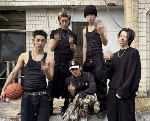 박재범, '제작 아이돌'에 손가락 욕설 시켰다 사과 