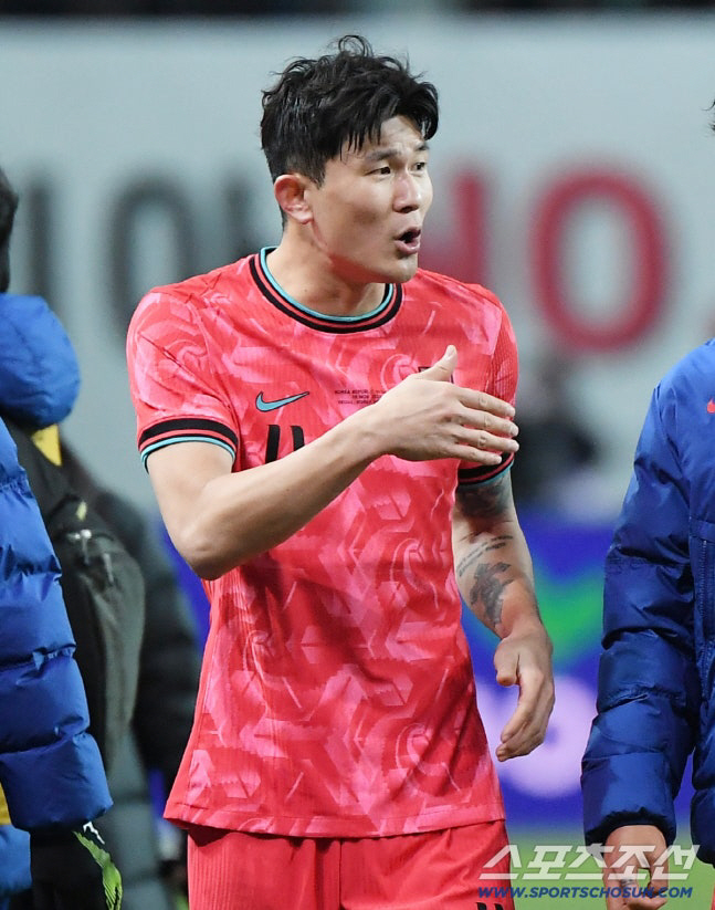 "韓 축구 초대박!" '괴물수비수' 김민재, 첼시→토트넘 링크 '진실'……