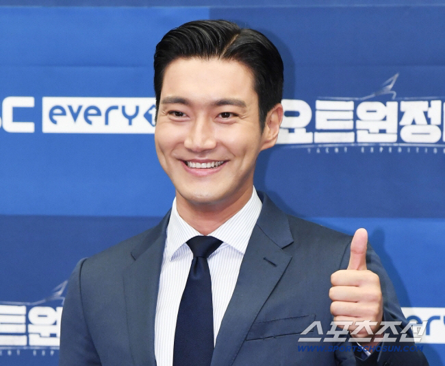 최시원 “불의필망·토붕와해”..尹무기징역 선고 직후 의미심장 SNS글