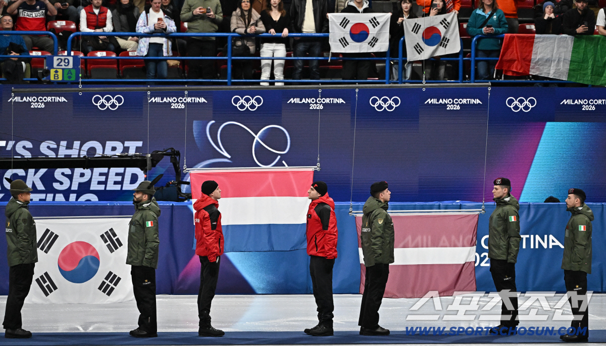 "기울어진 태극기? 쇼트트랙 3000m 金순간 '감동파괴'"..체육회"공…