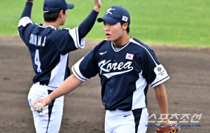 '비싼 예방주사 맞았다' 정우주 36구 역전포...복잡해진 WBC 투수 계산[오키나와 현장]