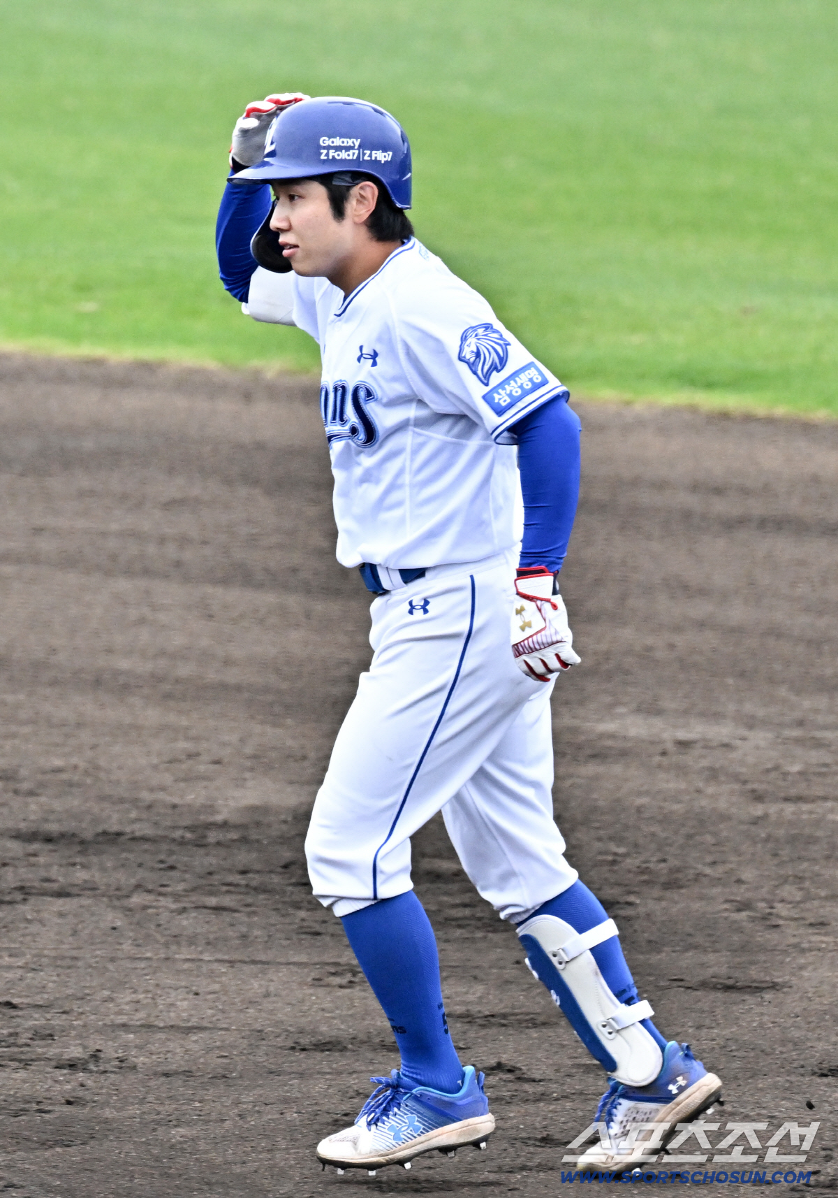 부상 악재 속 또 '아찔'...소형준 가슴 직격, 반전은 미소[오키나와 …