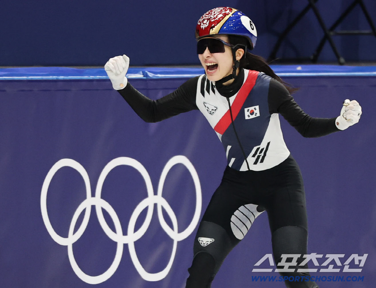 '새로운 여왕이 탄생했습니다' 김길리, 1500m 금메달! 계주 이어 2…