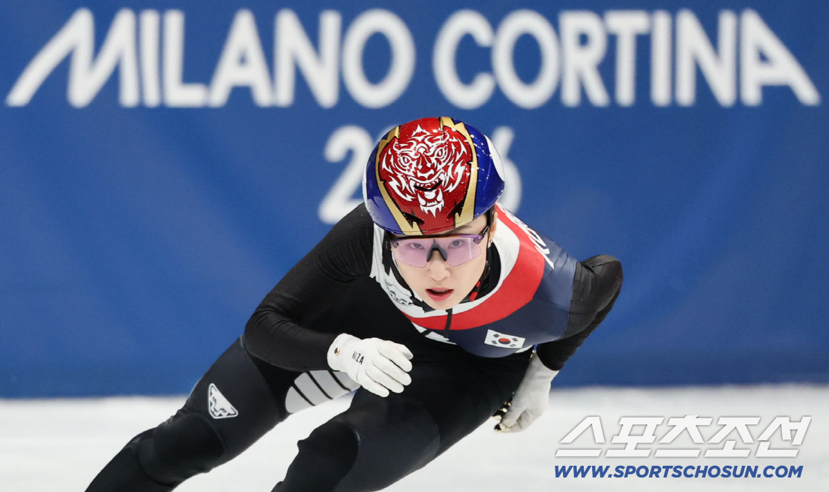 '3연패 욕심 버리고 후배 길 터줬다' 최민정이 보여준 '캡틴의 품격'→…