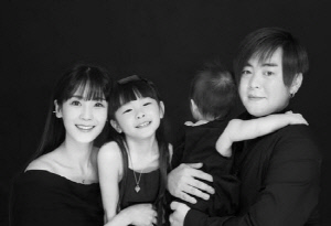 문희준♥소율 子, '혈소판 감소증' 투병 끝 첫 등원…