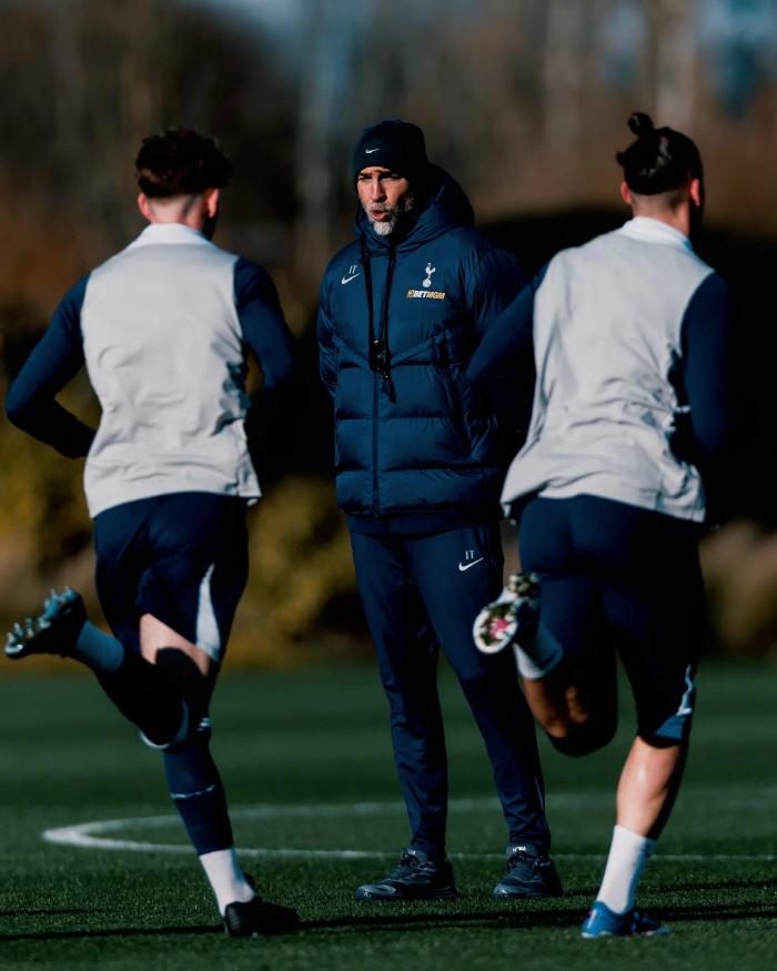 "밥묵자!" 아스널과의 데뷔전 앞둔 '소방수' 투도르의 승부수, '회식'