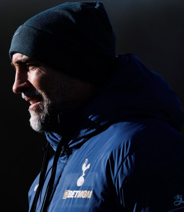 "밥묵자!" 아스널과의 데뷔전 앞둔 '소방수' 투도르의 승부수, '회식'