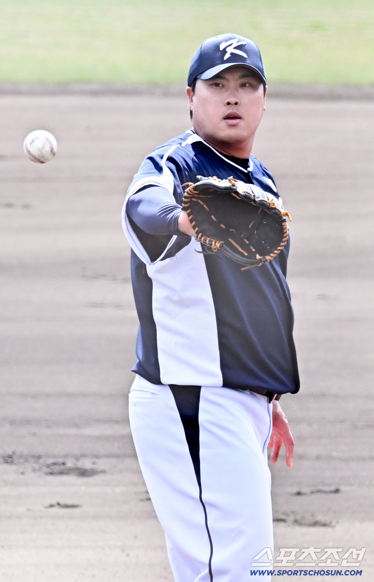 류현진 2이닝 무실점→김주원 결승 스리런포…류지현호, '왕옌청 선발' 한…