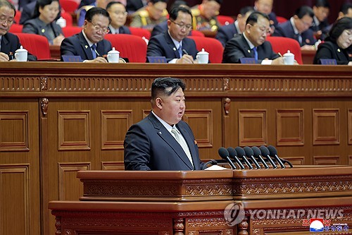 北김정은 `사업총화보고` 이틀만에 마무리…"새 투쟁전략 천명"